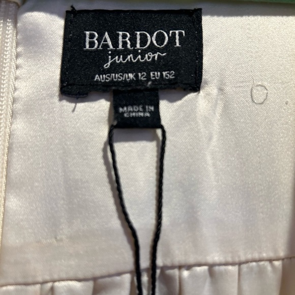 Girl's Kiya Textured
Tiered Dress - Picture 3 of 3